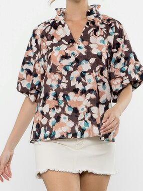 THML Floral puff sleeve blouse. Size XS.